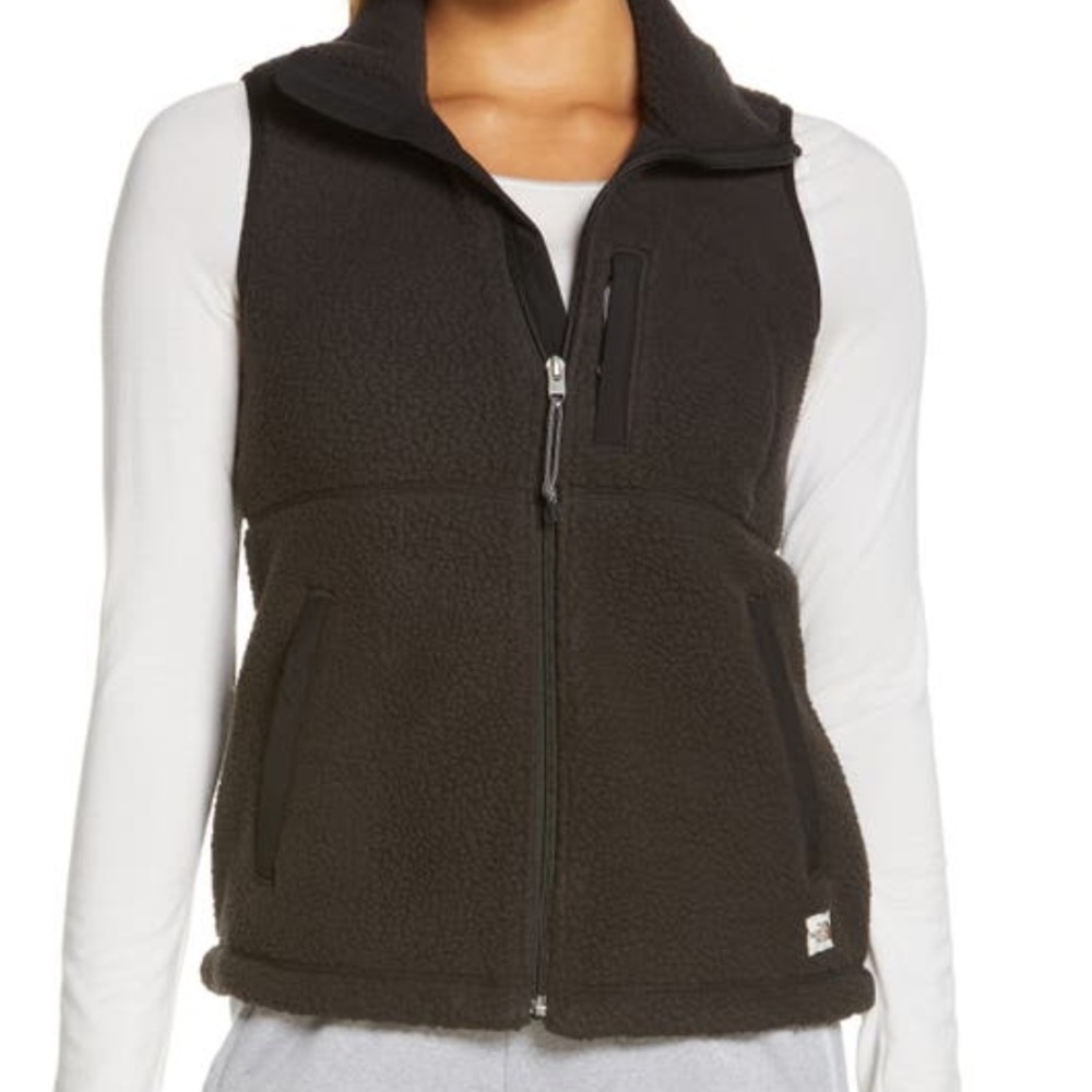North Face Women's Cragmont Fleece Vest TNF Black Color Full Length